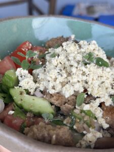 vegan χωριάτικη με τόφου φέτα 